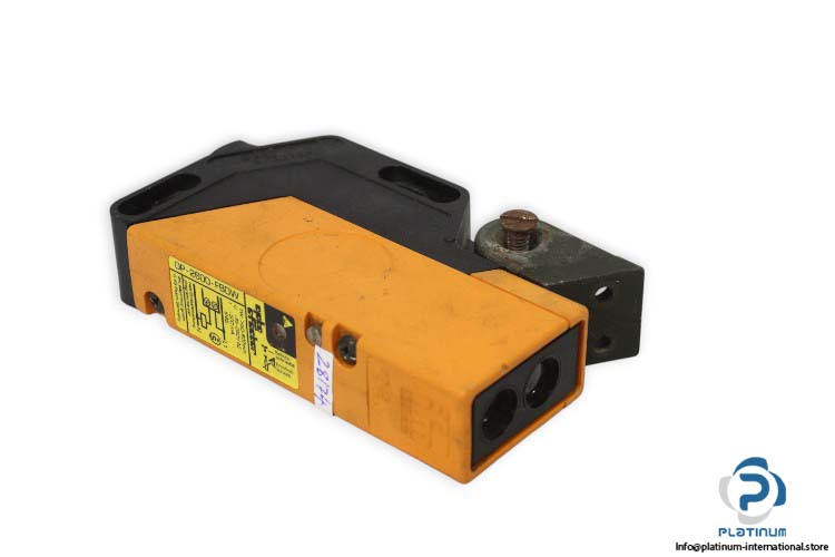 ifm-OP-2600-FBOW-photoelectric-sensor-(used)