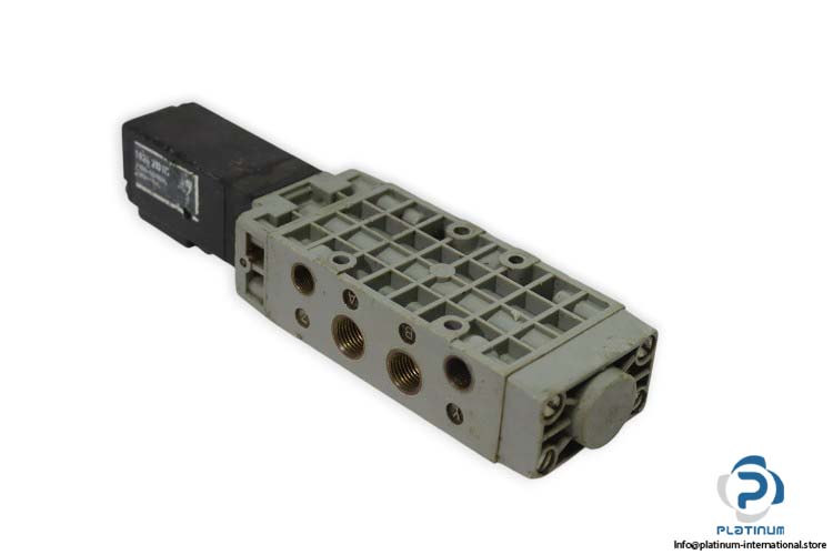 bosch-0-820-015-025-single-solenoid-valve-(used)-1