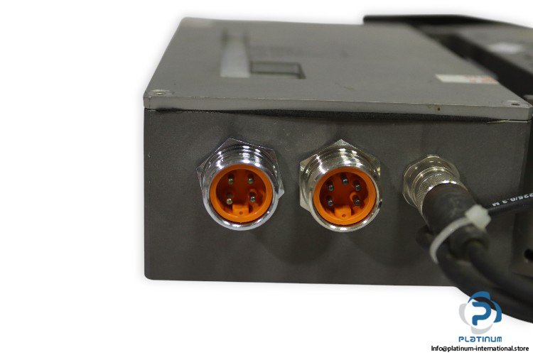 applied-robotics-S3.1R-P-2PNP-M8-B-080-A000-robot-adaptor-new-4
