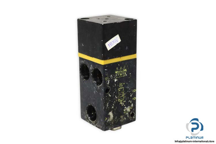 waircom-UKCA2_U-poppet-valve-used-2