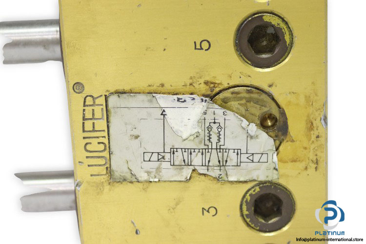lucifer-344B11-double-solenoid-valve-used-1