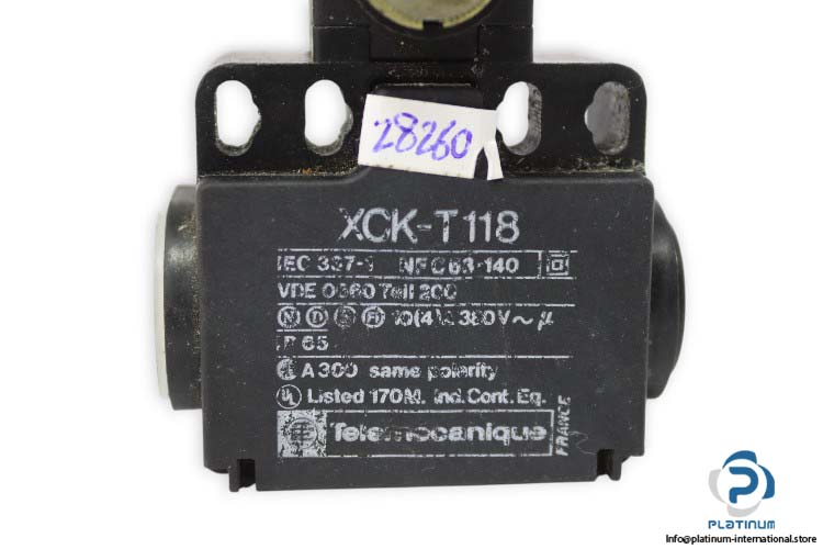 telemecanique-XCK-T118-limit-switch-(used)-1