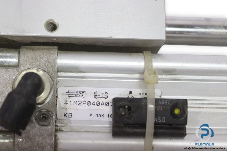 camozzi-45NHT-040A-0700-anti-rotation-guide-unit-(used)-3