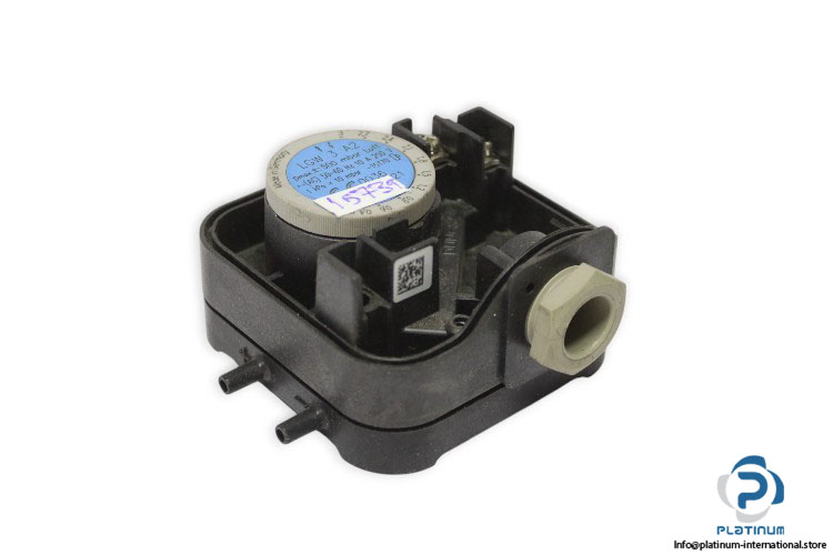 dungs-LGW-3-A2-differential-pressure-switch-(used)