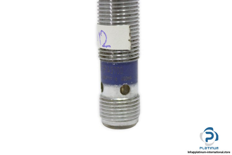 telemecanique-xs1m12pa370d-inductive-proximity-sensor(used)-3