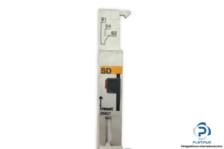 merlin-gerin-SD-auxiliary-contact-block-(Used)-1