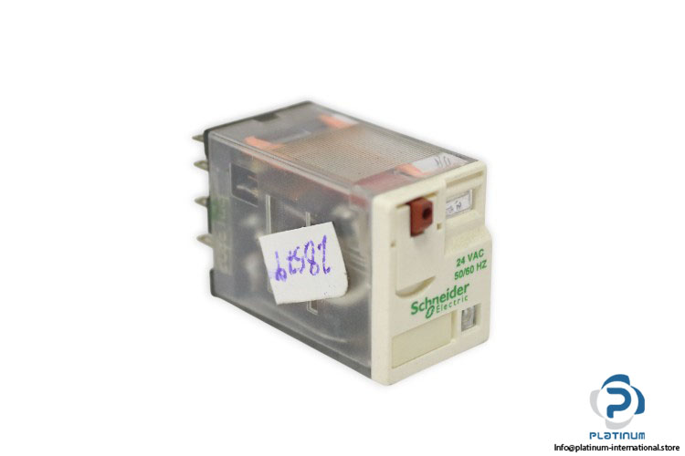 schneider-RXM4AB2B7-miniature-plug-in-relay-(New)
