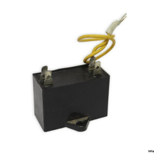 Yuhchang 5.5 UF / U / 450VAC Capacitor