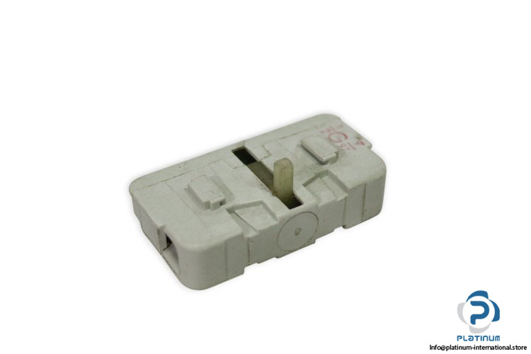 sprecher-schuh-LE3-32-NP-compact-disconnect-switch-(used)-1