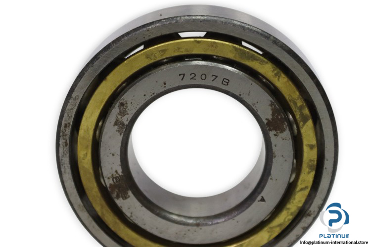 fag-6207-B-angular-contact-ball-bearing-used-1
