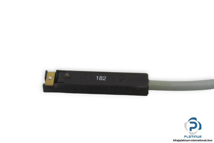 bosch-0-830-100-600-proximity-sensor(new)-3