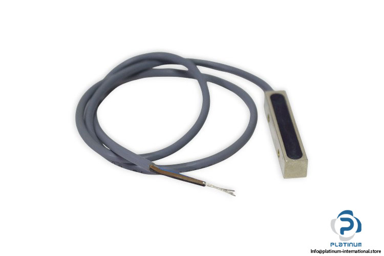 IFF-08.24.35_L1_K182-proximity-switch-sensor-(new)