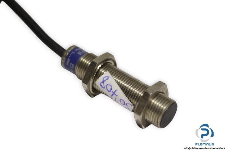 telemecanique-xs1m12ma230-inductive-sensor(used)-4
