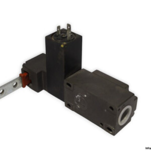 Euchner NZ1VZ-528 D3/VSM09 Safety Switch With Žseparate Actuator