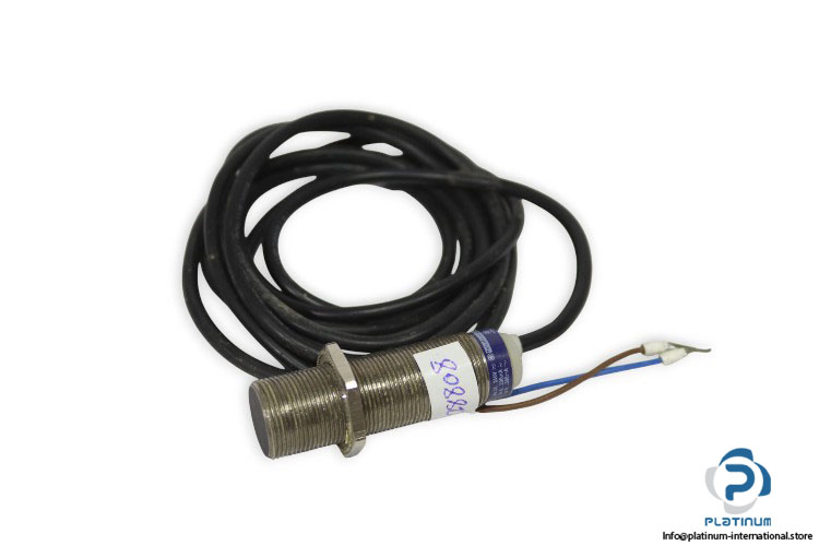 telemecanique-XS618B1MAL2-inductive-proximity-sensor-(Used)