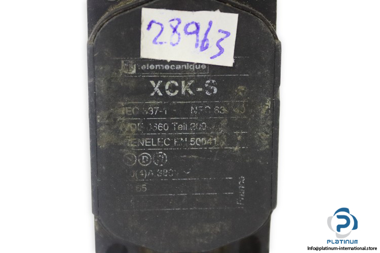 telemecanique-XCK-S-limit-switch-(used)-1