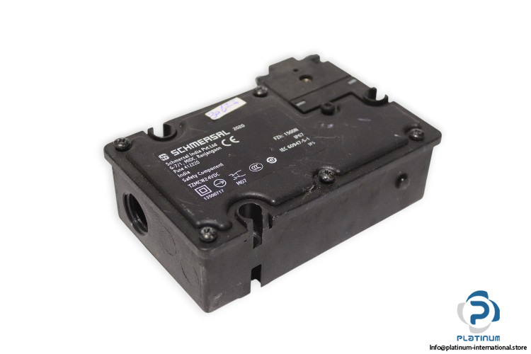 schmersal-tzmcw24vdc-thermoplastic-enclosure-WITH-HEAD(used)