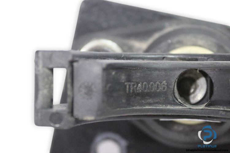 igus-TR.40.006-clamping-ring-used-1