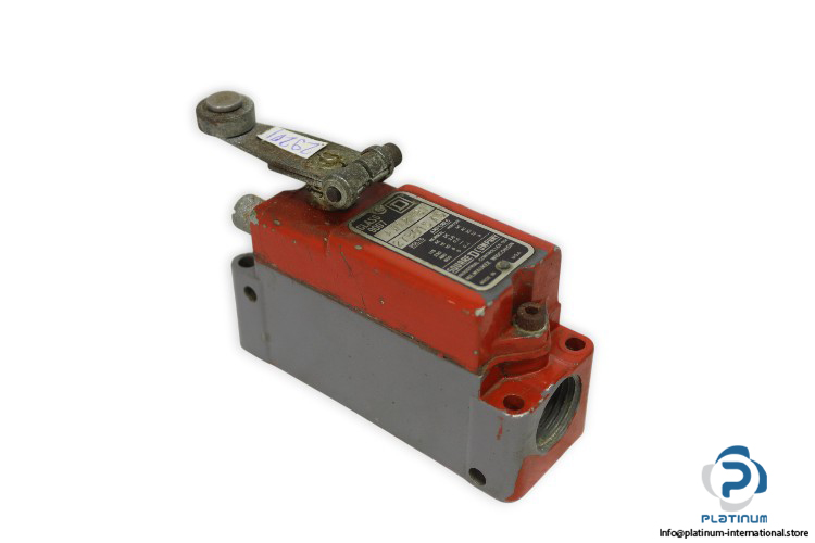 square-D-AW12-B1-limit-switch-used