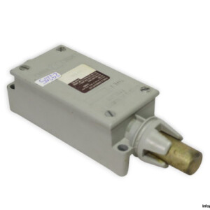 craig_derricott-V_2A-limit-switch-used