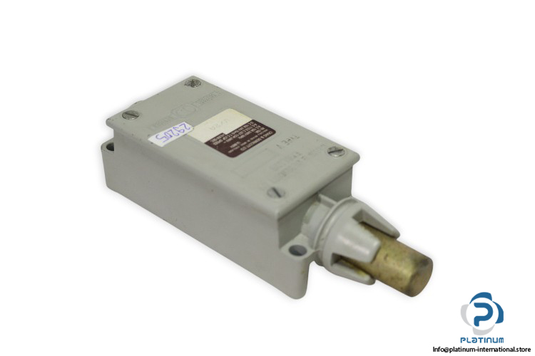 craig_derricott-V_2A-limit-switch-used