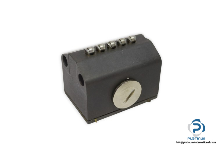 euchner-SN05R085512C613-multiple-limit-switch-(New)