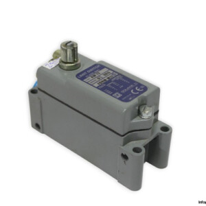 Square D AW 12 9915 Limit Switch