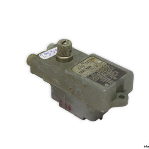 General Electric 114CW12 Limit Switch
