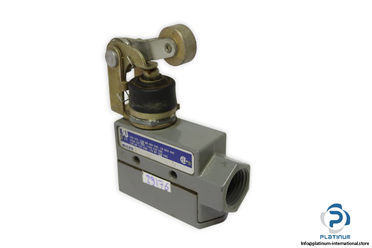 microswitch-BZE6-2RN2-micro-switch-(Used)