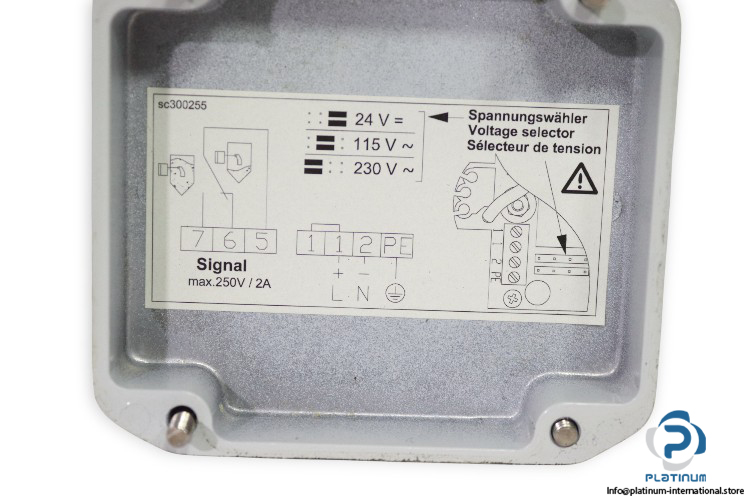 uwt-3001-WGSG29-LGS29D-rotary-paddle-level-switch-(New)-3