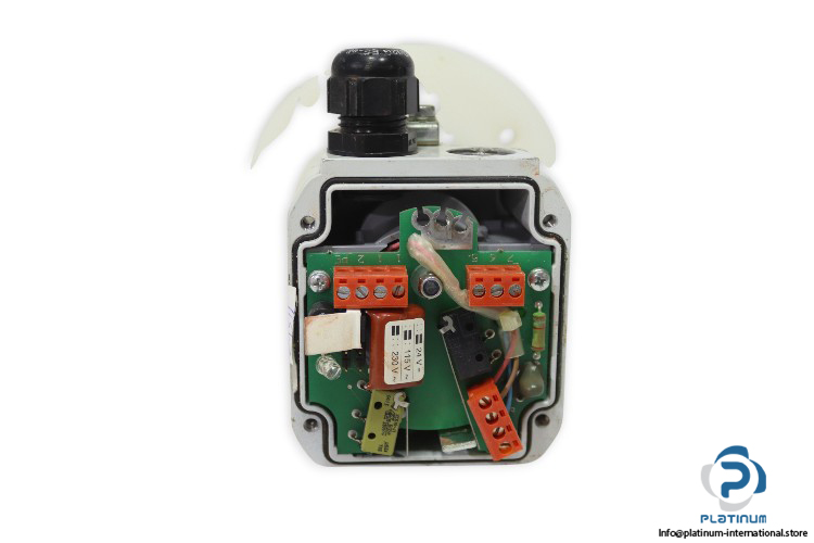 uwt-RN3004-WGRN3-LGRN3D-rotary-paddle-level-switch-(Used)-2