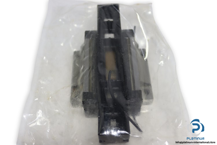nsk-LAH30-EMZ-linear-guide-rail-block-(new)-3.jpg
