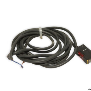 Omron E3S-BT81-L Photoelectric Sensor