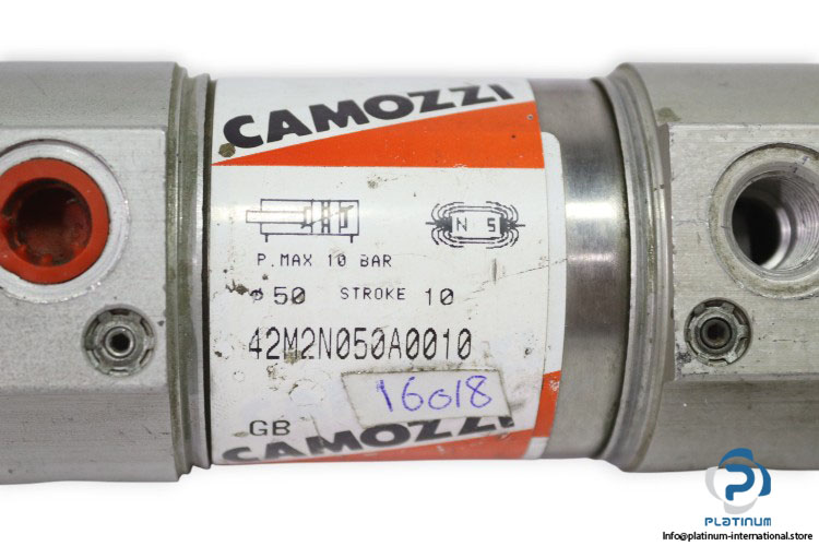 camozzi-42M2N050A0010-pneumatic-cylinder-(used)-1