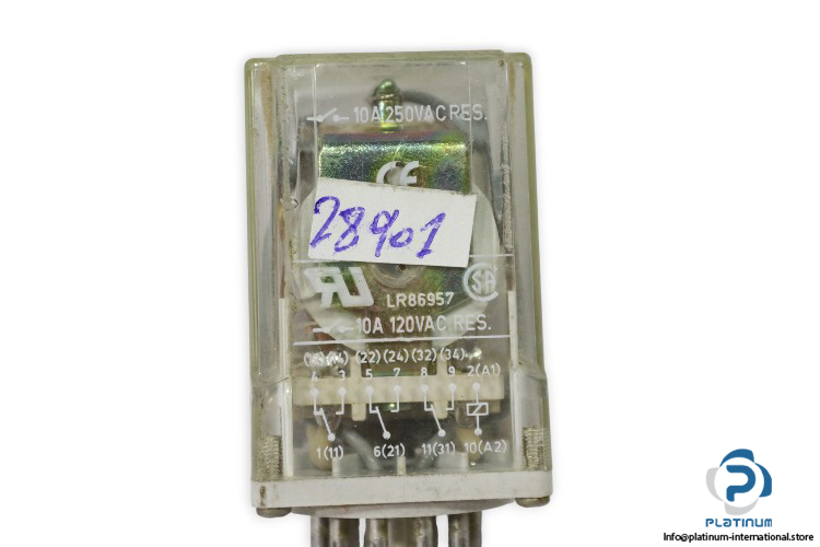 marvid-LR86957-230VAC-plug-in-relay-(Used)-3
