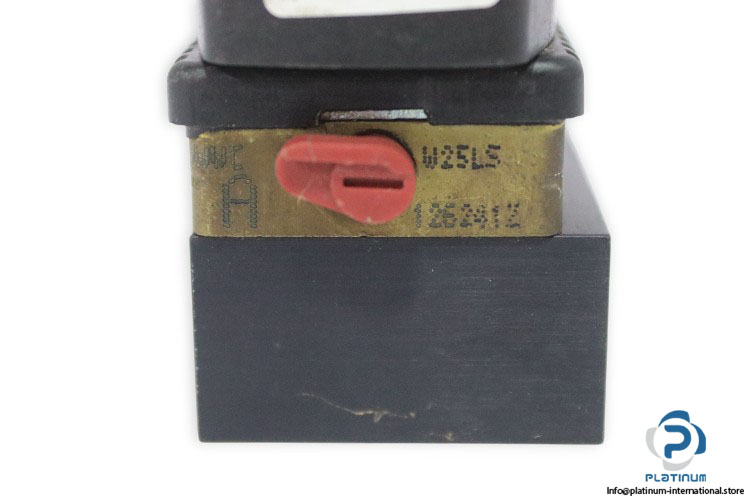 burkert-6213EV-A-20-NBR-MS-G3_4-single-solenoid-valve-(used)-2