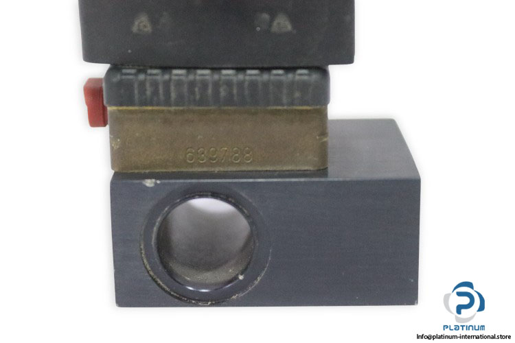 burkert-6213EV-A-20-NBR-MS-G3_4-single-solenoid-valve-(used)-3