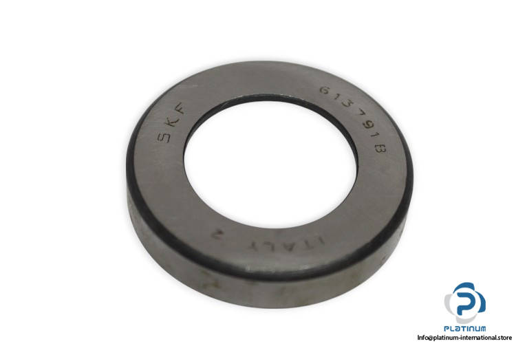 skf-OR-613791-B-tapered-roller-bearing-cup-(new)-(carton)-1