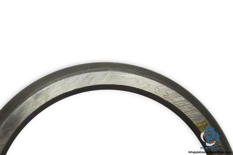 skf-639198_T202-tapered-roller-bearing-(new)-(carton)-1