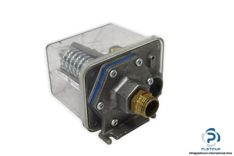 tival-ff4-4-dah-v-pressure-switch(used)