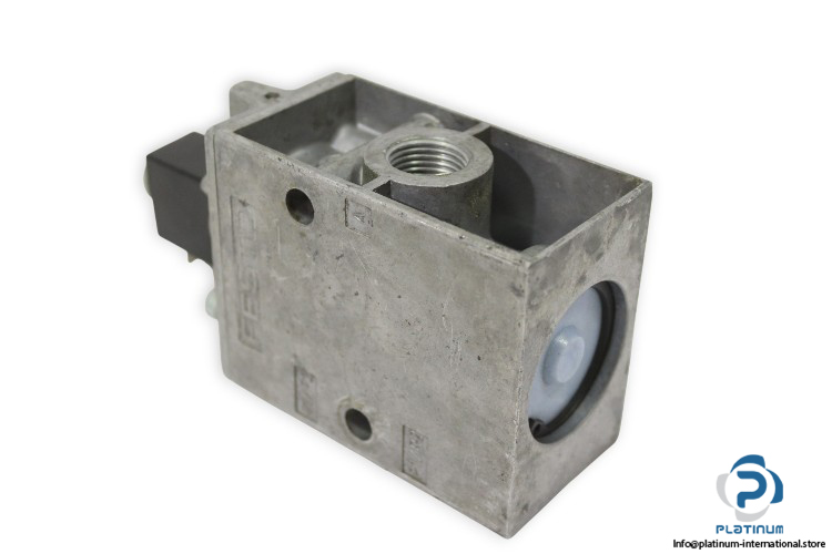 Festo-9857-solenoid-valve(used)-3