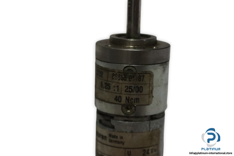 dunkermotoren-G30.1-dc-gearmotor-with-gearbox-(used)-2