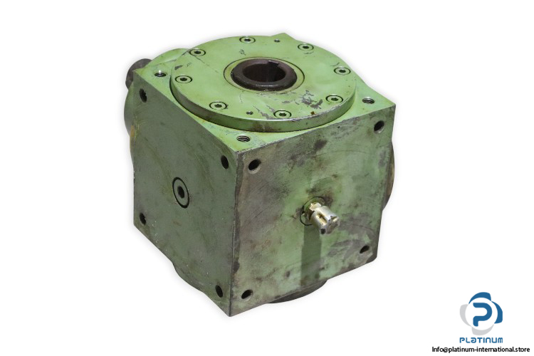 flender-SPAA-96-20E-bevel-gear-(used)-1