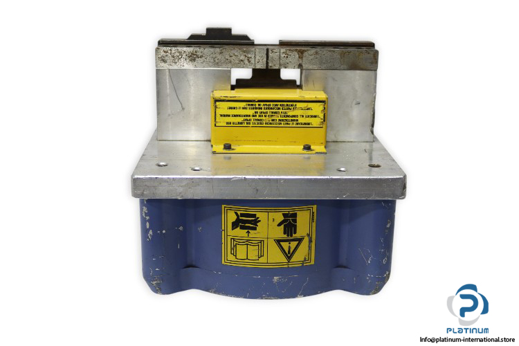 siegenia-ZOX14381-pneumatic-punching-tool-(used)-1
