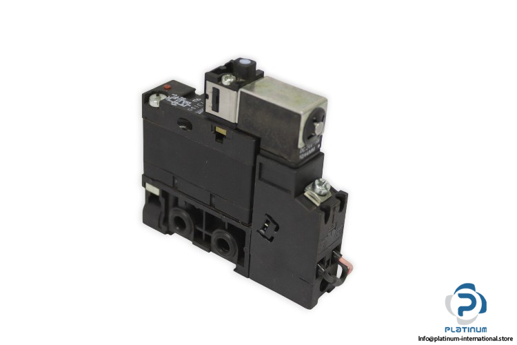 Crouzet-81513100-miniature-control-valve(used)