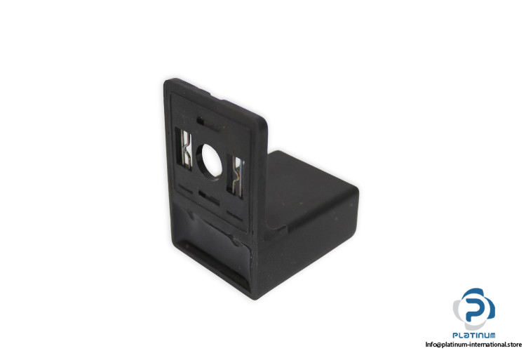 murr-3124018-valve-plug(new)-1