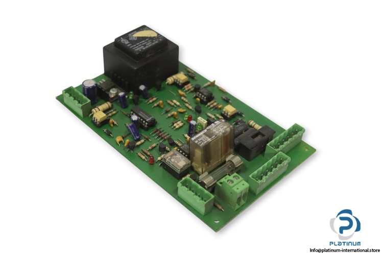CS.003-circuit-board-(new)