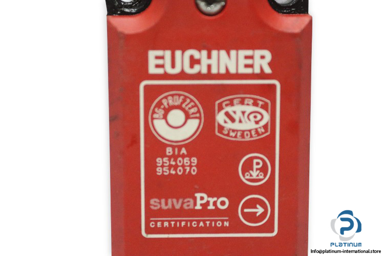 euchner-tp3-4121ao24sr11-safety-switch(used)-2