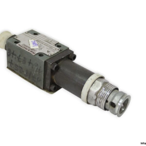 rexroth-DR6DP-3-31_25Y-direct-operated-pressure-reducing-valve-(used)