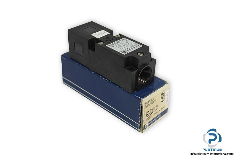 telemecanique-xsc-c207139-inductive-proximity-switch(new)